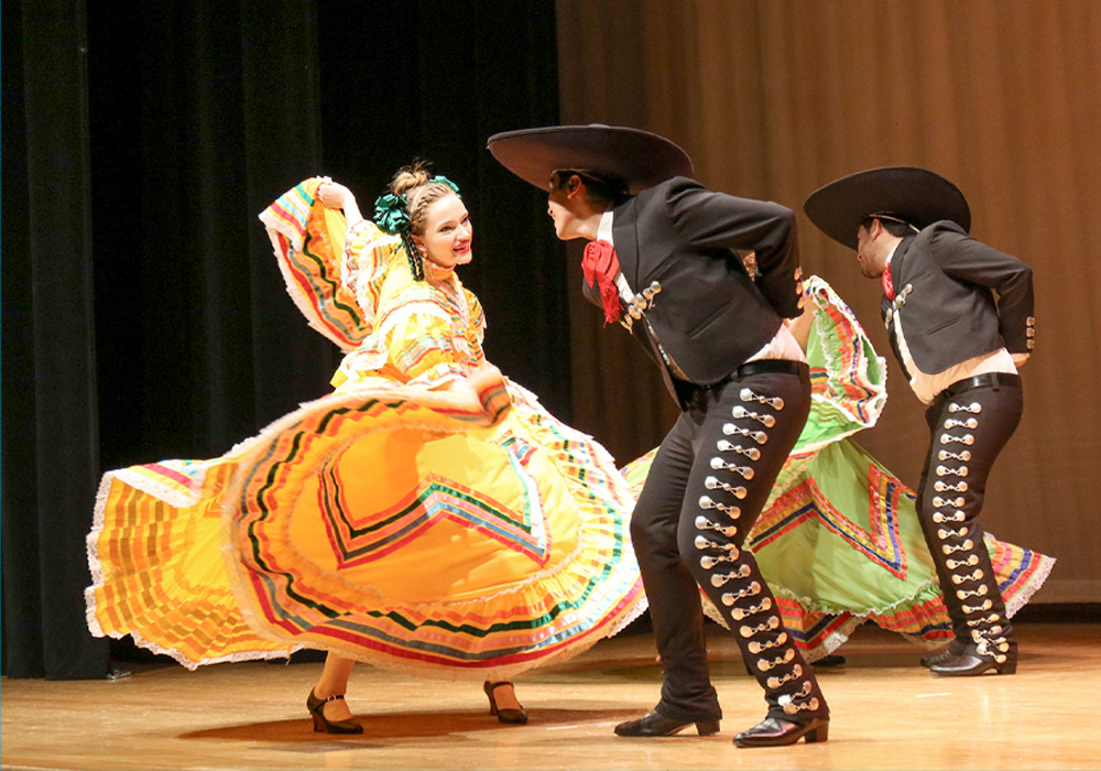 Taller de Danza Folclórica