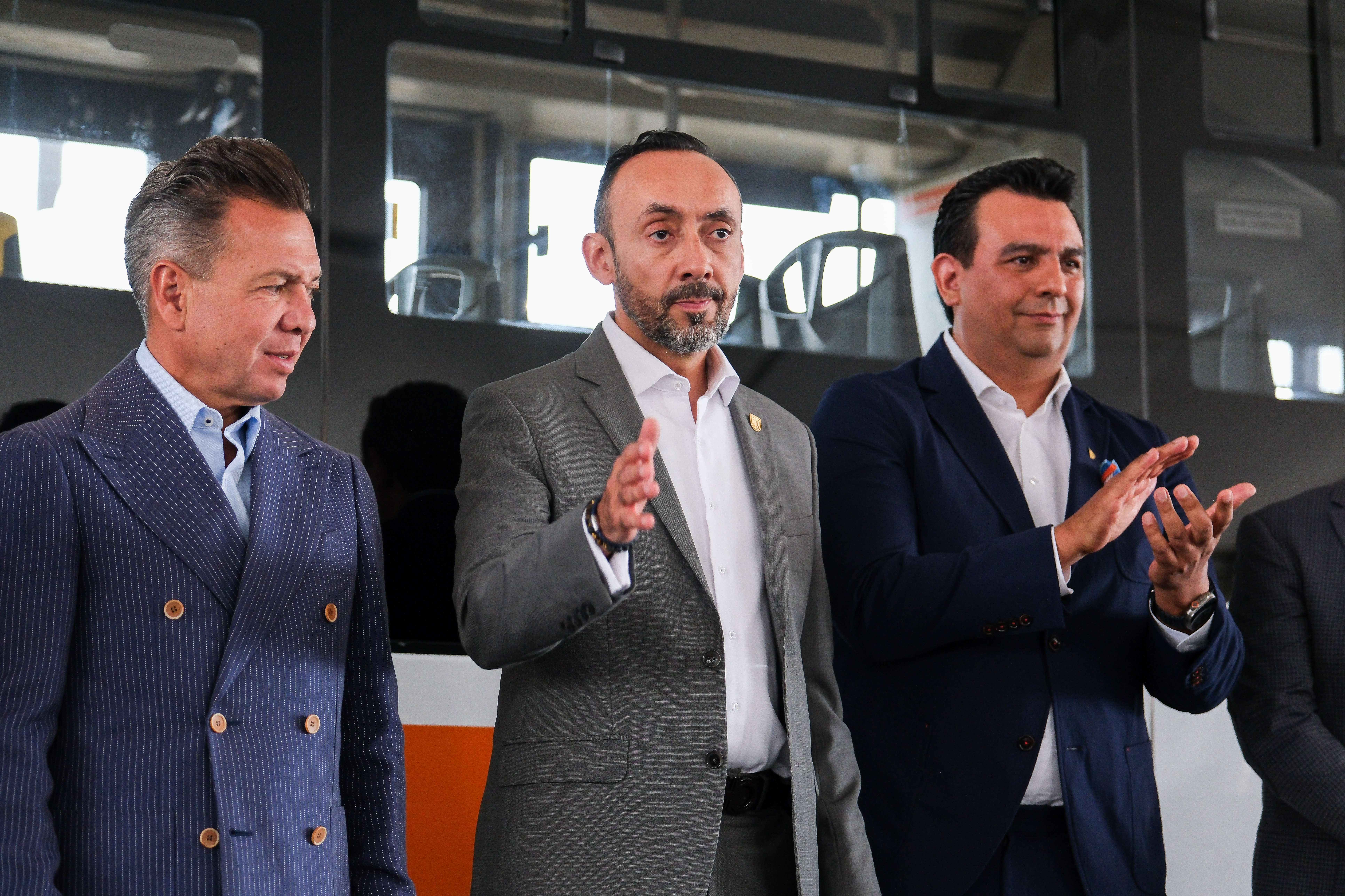 04-jun-2026--el-gobernador-del-estado-pablo-lemus-encabeza-el-arranque-de-operaciones-de-la-lnea-5-mi-macro-aeropuerto_55313718977_o