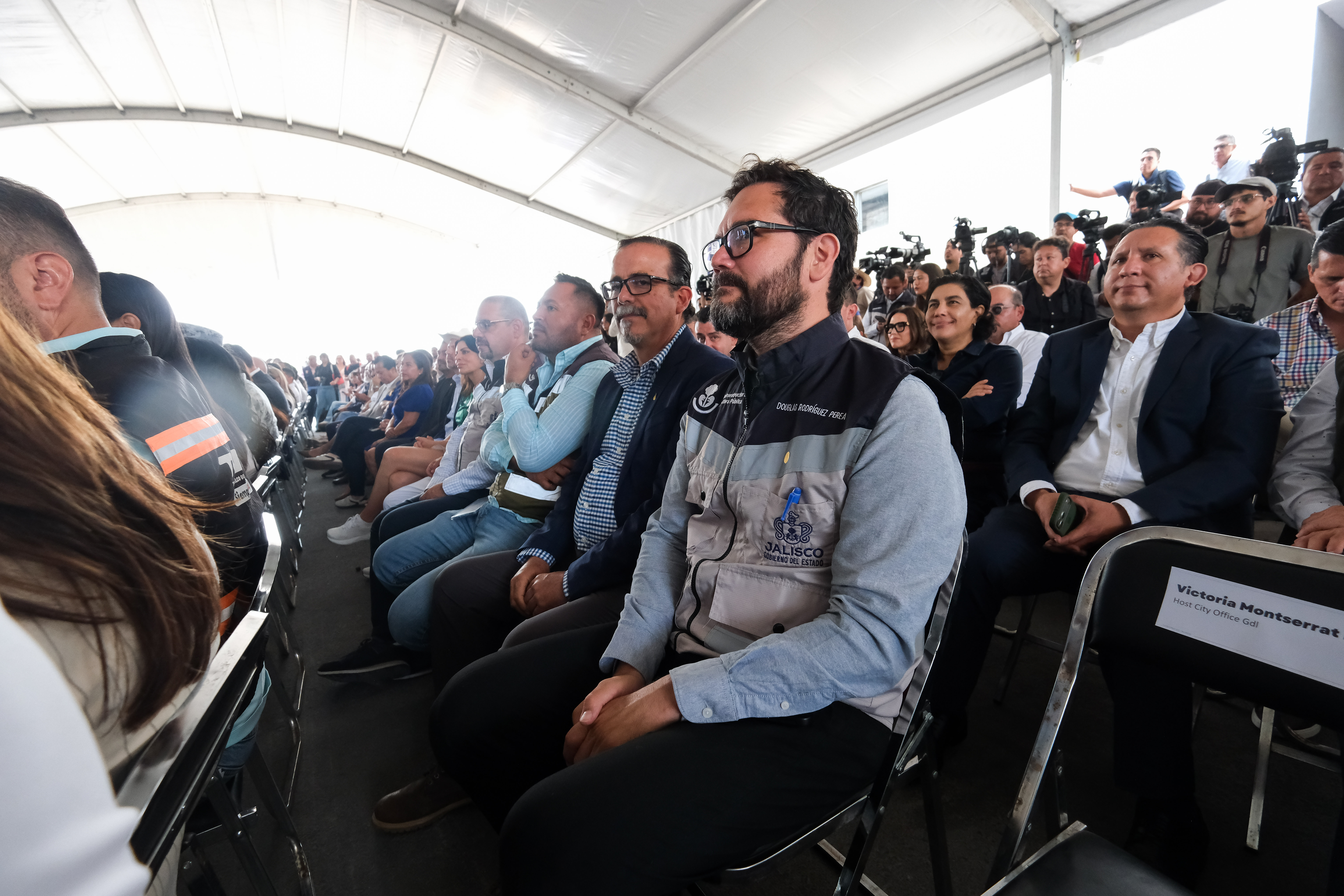 04-jun-2026--el-gobernador-del-estado-pablo-lemus-encabeza-el-arranque-de-operaciones-de-la-lnea-5-mi-macro-aeropuerto_55313742907_o