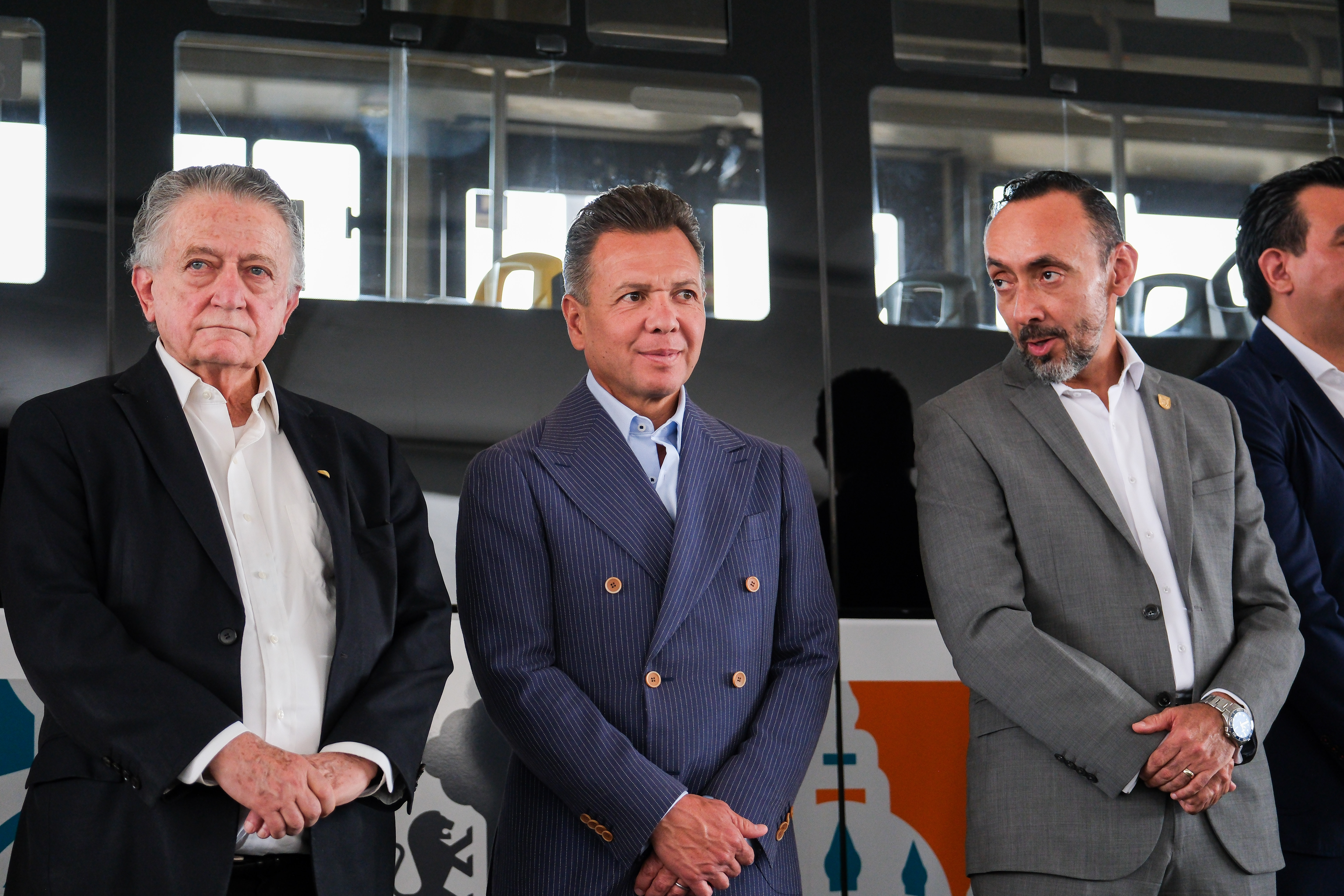 04-jun-2026--el-gobernador-del-estado-pablo-lemus-encabeza-el-arranque-de-operaciones-de-la-lnea-5-mi-macro-aeropuerto_55314626681_o