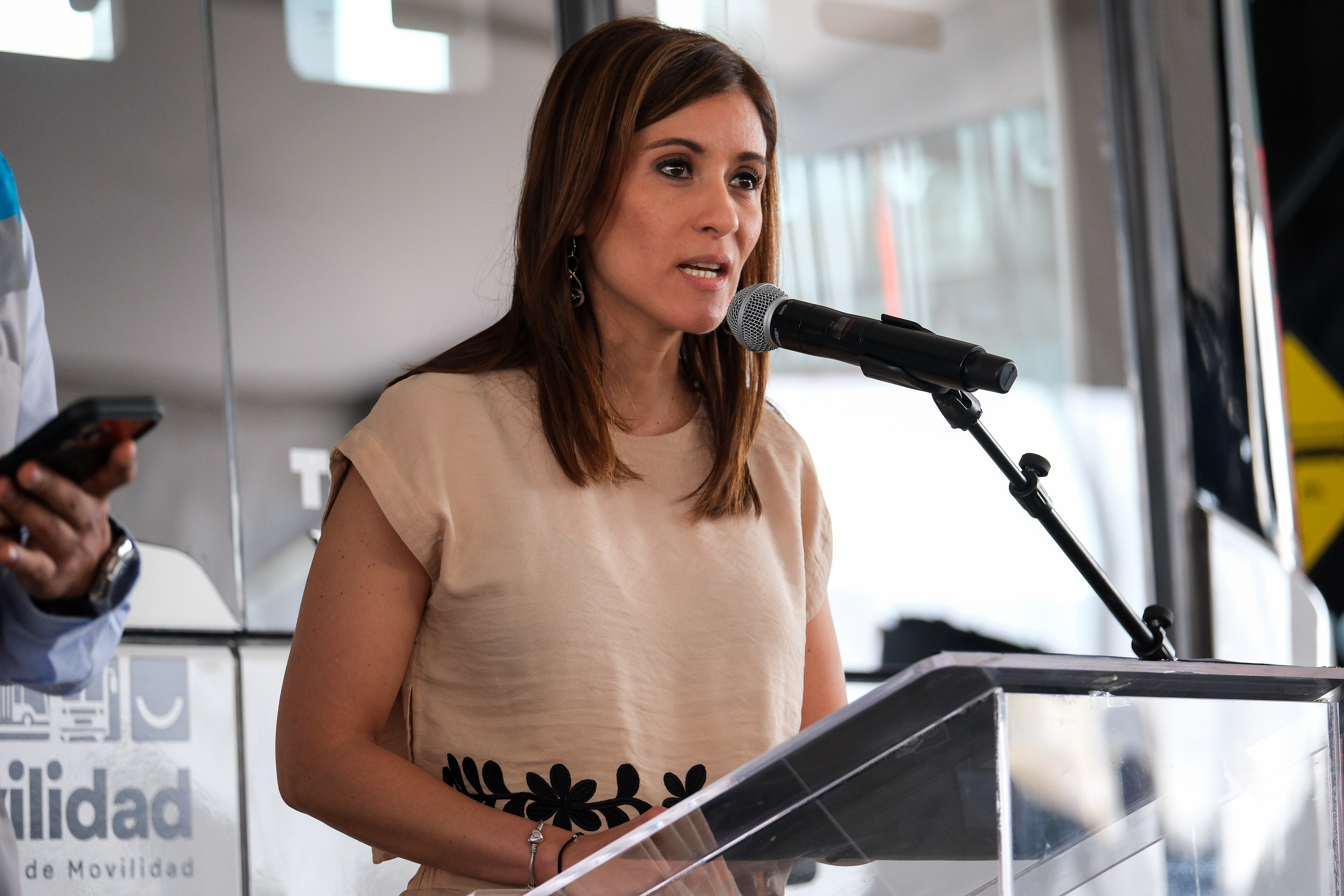 04-jun-2026--el-gobernador-del-estado-pablo-lemus-encabeza-el-arranque-de-operaciones-de-la-lnea-5-mi-macro-aeropuerto_55314782023_o