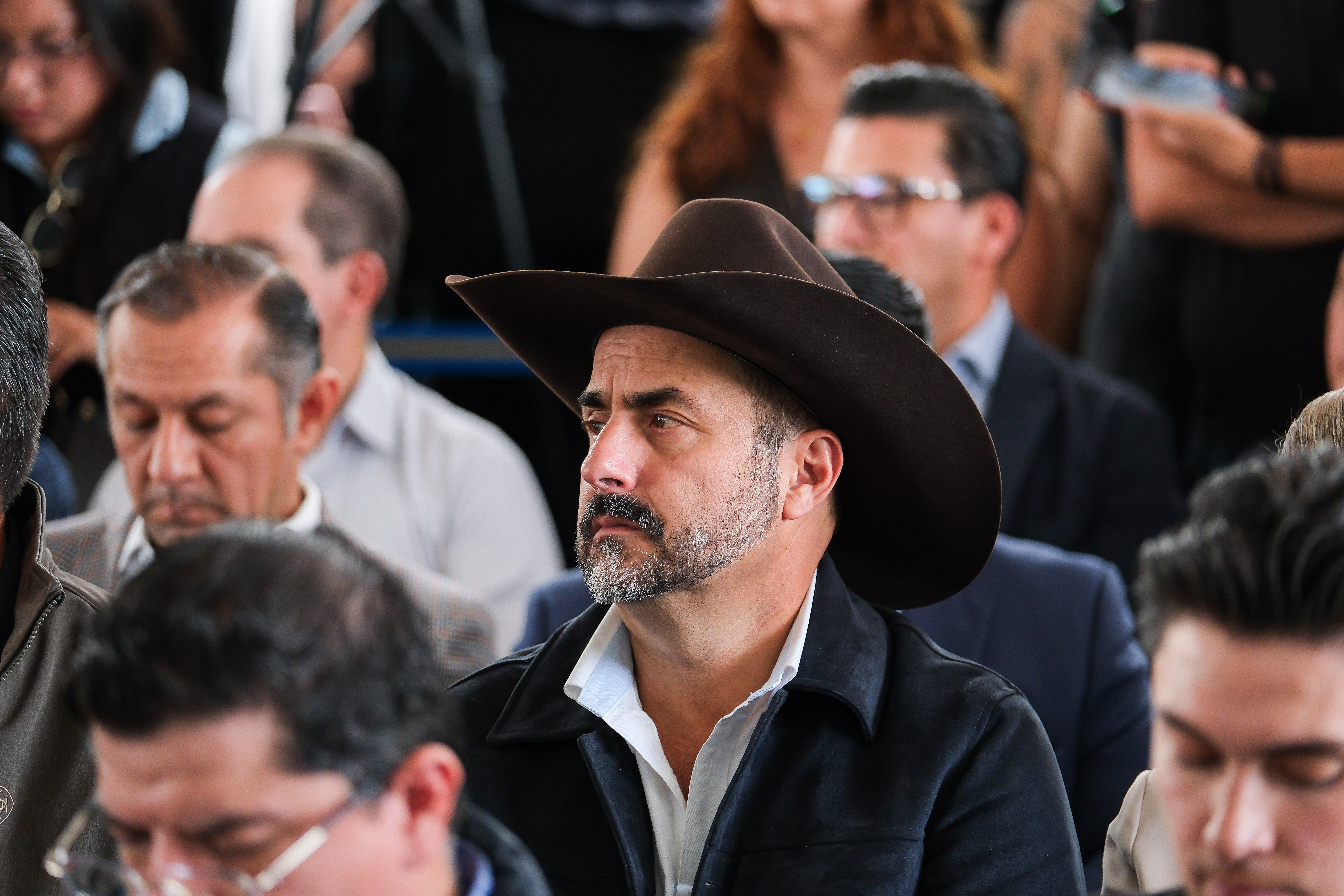 04-jun-2026--el-gobernador-del-estado-pablo-lemus-encabeza-el-arranque-de-operaciones-de-la-lnea-5-mi-macro-aeropuerto_55314782643_o