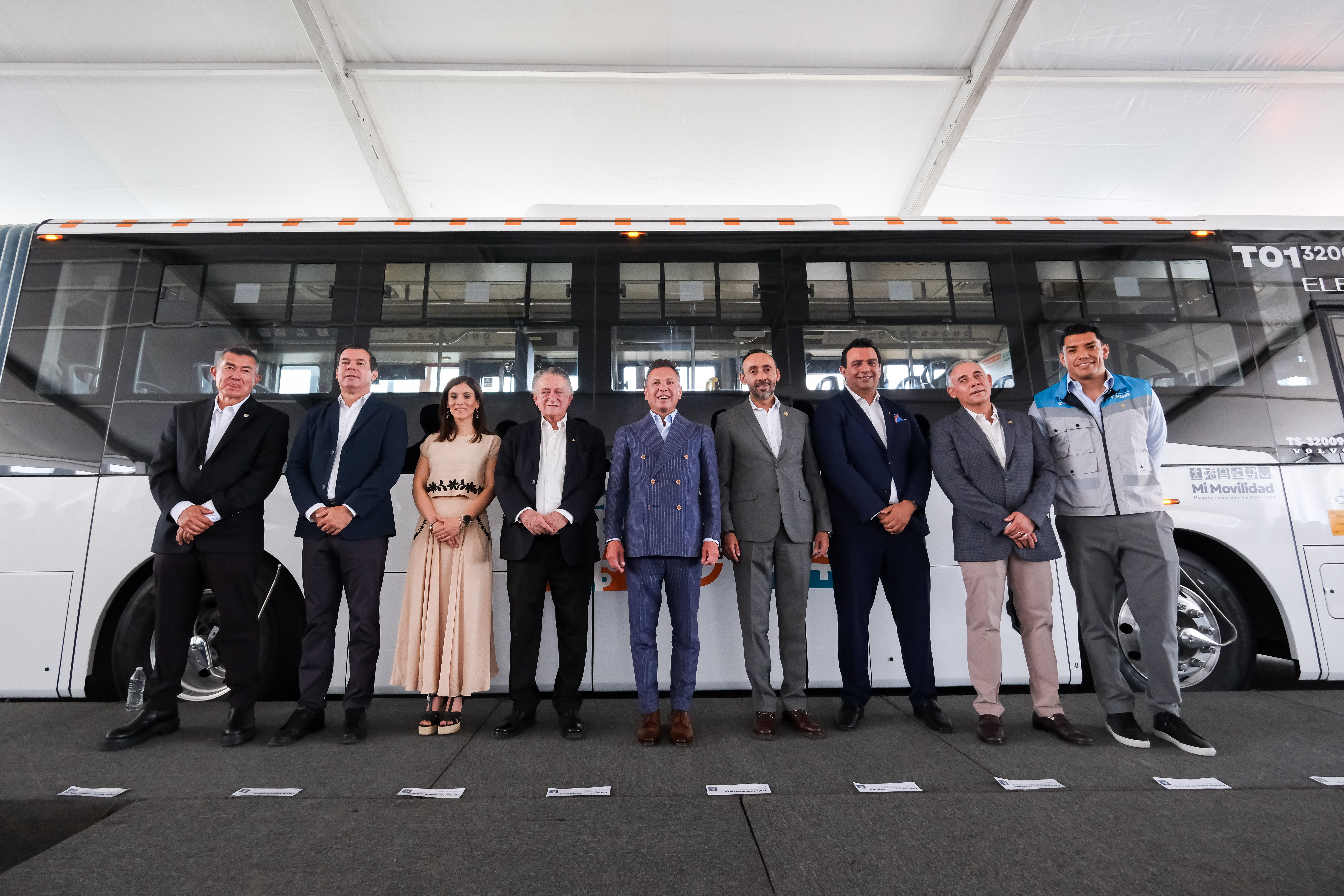 04-jun-2026--el-gobernador-del-estado-pablo-lemus-encabeza-el-arranque-de-operaciones-de-la-lnea-5-mi-macro-aeropuerto_55314807915_o