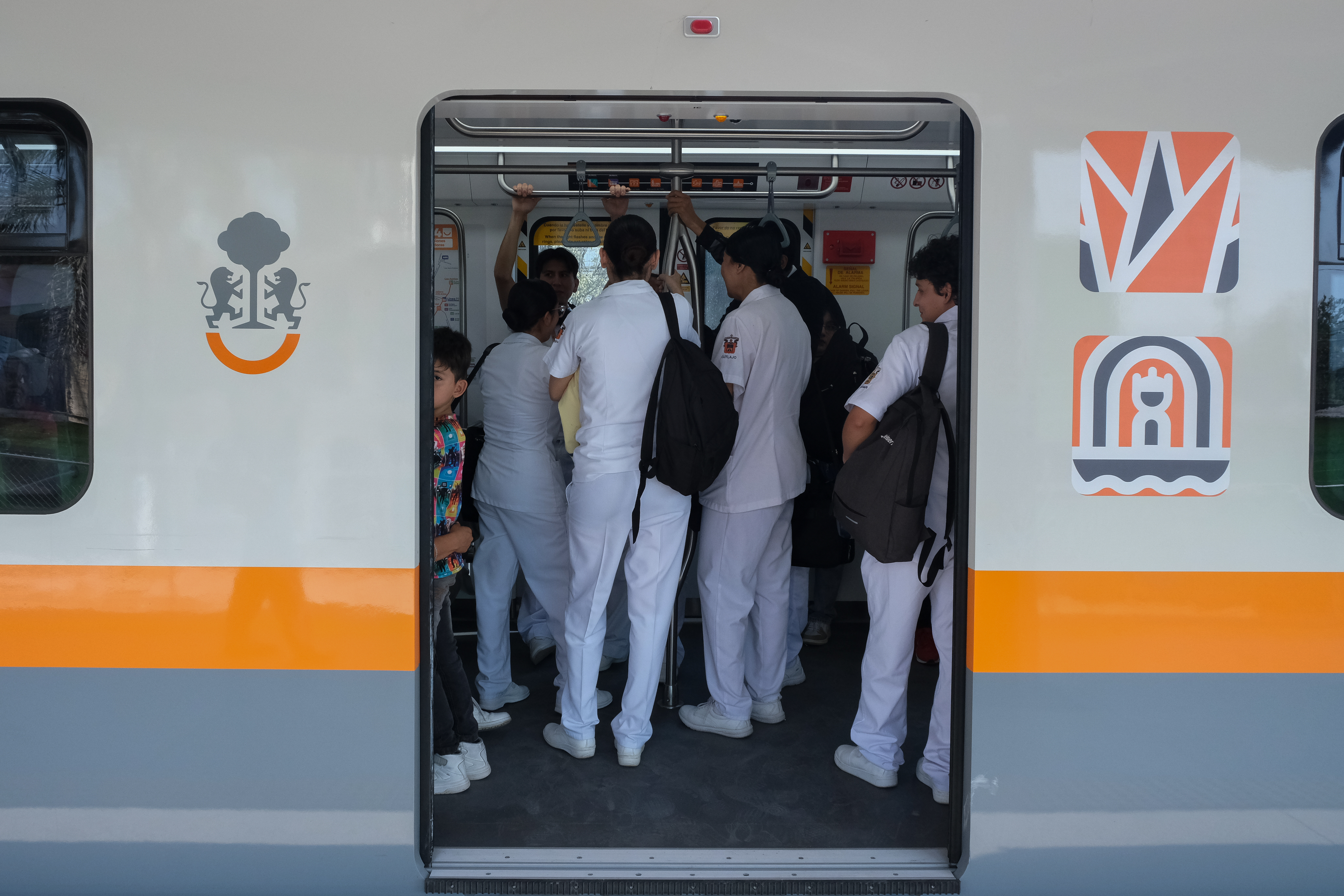 15-ene-2026--setran--lnea-4-del-tren-ligero-cumple-un-mes-y-supera-expectativas-de-operacin_55043081929_o