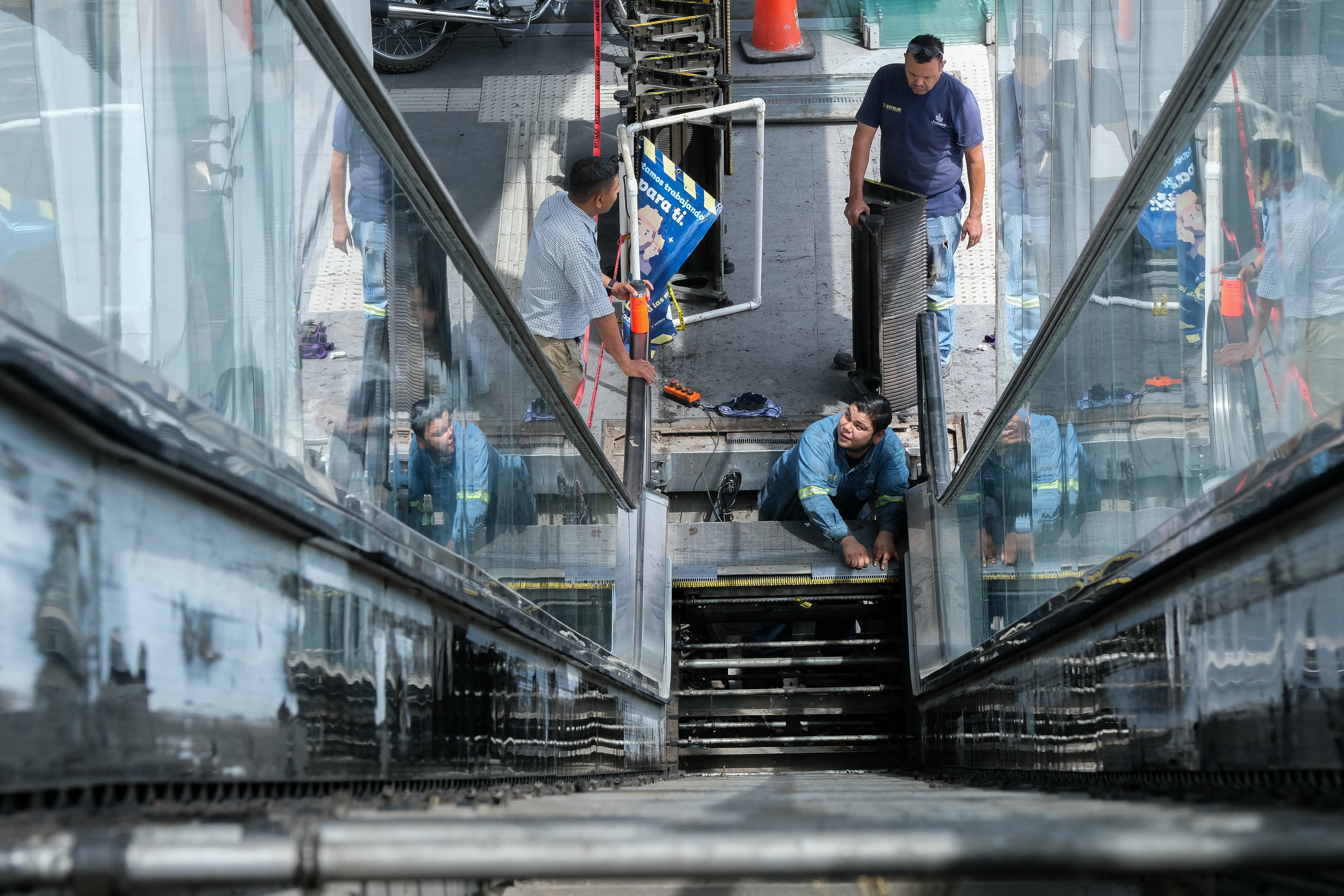 20-abril-2026--siteur--anuncia-gobierno-de-jalisco-plan-emergente-para-mantenimiento-y-modernizacin-de-elevadores-y-escaleras-elctricas-de-estaciones-del-siteur_55219883140_o